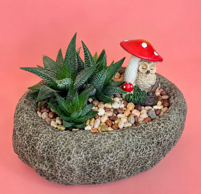 Owl Under Mushroom Plant Decoration – Whimsical Gift for Plant Lovers
